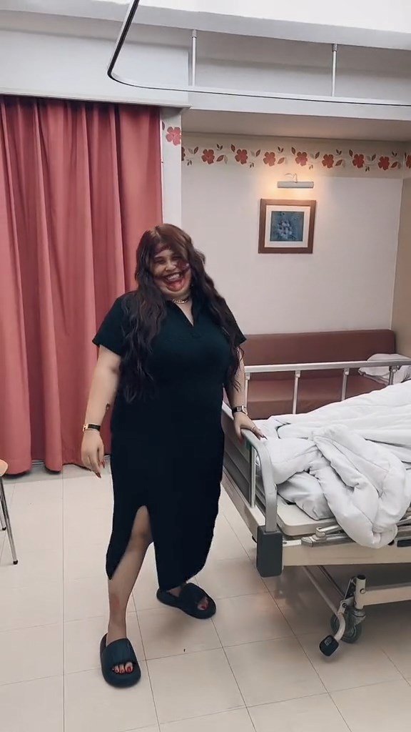 แกล้งหลอกผี